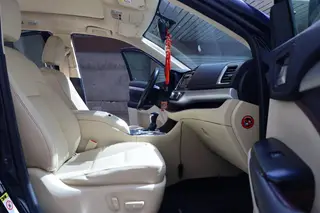 Toyota Highlander 2015 2.0T Édition de luxe à quatre roues motrices 7 Siège extérieur photo 5 Toyota Highlander 2015 2.0T Édition de luxe à quatre roues motrices 7 Siège extérieur photo 5
