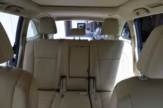 Toyota Highlander 2015 2.0T Édition de luxe à quatre roues motrices 7 Siège intérieur photo 6 Toyota Highlander 2015 2.0T Édition de luxe à quatre roues motrices 7 Siège intérieur photo 6