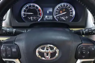 Toyota Highlander 2015 2.0T Édition de luxe à quatre roues motrices 7 Siège intérieur photo 9 Toyota Highlander 2015 2.0T Édition de luxe à quatre roues motrices 7 Siège intérieur photo 9