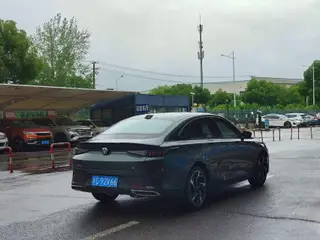 Changan Lamore 2023 1.5T GDI Automatic Flagship exterior photo 5 Changan Lamore 2023 1.5T GDI Automatic Flagship exterior photo 5