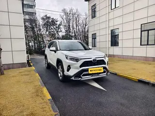Toyota RAV4 2020 2.0L CVT Two-Drive Fashion Edition exterior photo 3 Toyota RAV4 2020 2.0L CVT Two-Drive Fashion Edition exterior photo 3