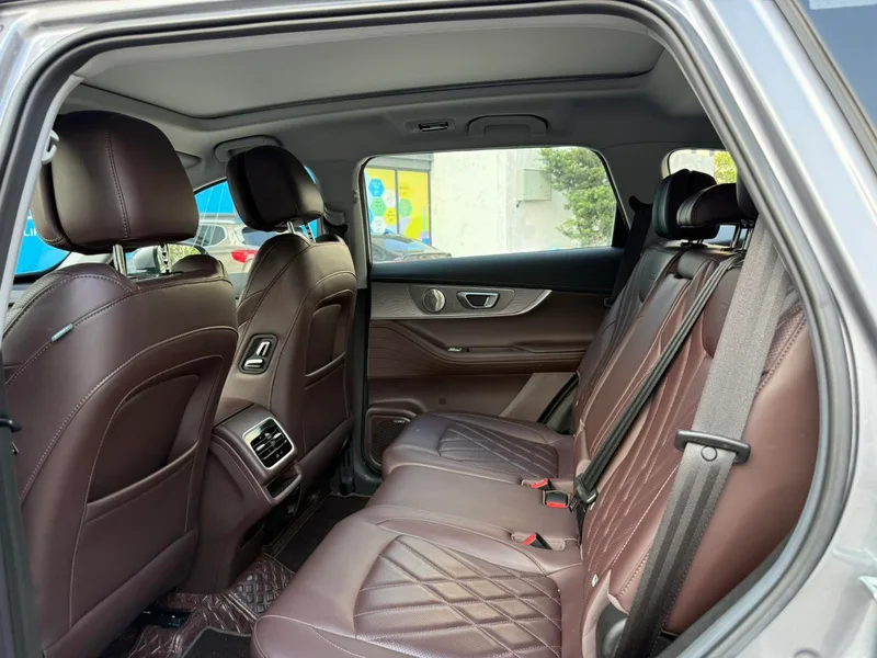 Chery Tiggo 8 Pro 2022 290T Version tempête à deux roues motrices 7 Siège extérieur photo 5