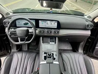 Chery Tiggo 9 2023 2.0T DCT Two-wheel drive luxury edition 5 seat interior photo 8