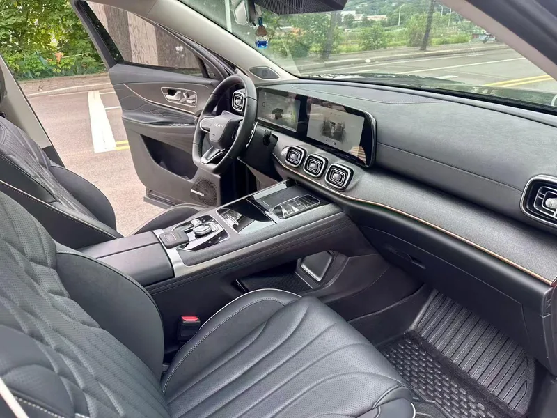 Chery Tiggo 9 2023 2.0T DCT Two-wheel drive luxury edition 5 seat interior photo 9