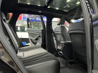 Geely Monjaro 2024 2.0TD High-power automatic two-wheel drive skyline version interior photo 8 Geely Monjaro 2024 2.0TD High-power automatic two-wheel drive skyline version interior photo 8