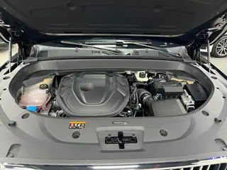 Geely Monjaro 2024 2.0TD High-power automatic two-wheel drive skyline version interior photo 14 Geely Monjaro 2024 2.0TD High-power automatic two-wheel drive skyline version interior photo 14