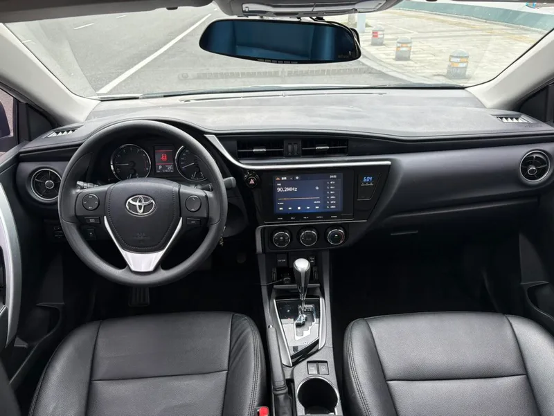 Toyota Corolla 2018 1.2T S-CVT GL Smart Edition Country VI interior photo 9 Toyota Corolla 2018 1.2T S-CVT GL Smart Edition Country VI interior photo 9