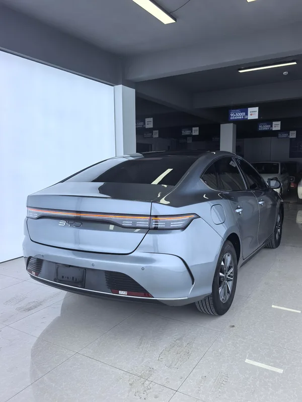 BYD Destroyer 05 2024 Glory Edition DM-i 55KM Luxury type interior photo 10 BYD Destroyer 05 2024 Glory Edition DM-i 55KM Luxury type interior photo 10