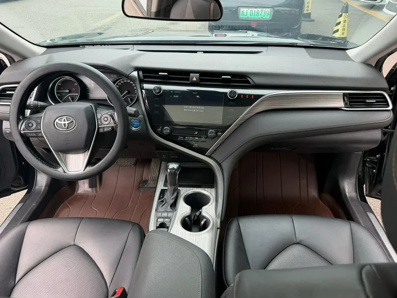 Toyota Camry 2019 2.5G Luxury Edition Country VI interior photo 9 Toyota Camry 2019 2.5G Luxury Edition Country VI interior photo 9