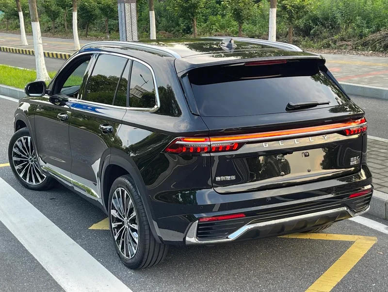 Geely Monjaro 2026 2.0TD Gaogong automatique à deux roues motrices Dongfang Yao remporte la version étoile extérieur photo 4 Geely Monjaro 2026 2.0TD Gaogong automatique à deux roues motrices Dongfang Yao remporte la version étoile extérieur photo 4