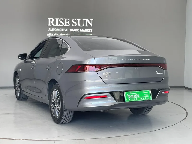 BYD Qin PLUS 2024 Glory Edition DM-i 120KM Excellence-type interior photo 12