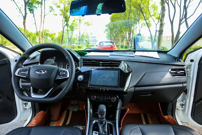 Chery Tiggo 3x 2021 Diamond Edition 1.5L CVT Queen's Edition interior photo 7 Chery Tiggo 3x 2021 Diamond Edition 1.5L CVT Queen's Edition interior photo 7
