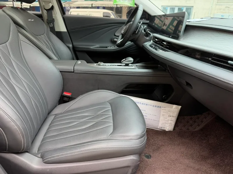 Chery Arrizo 8 2024 1.6TGDI DCT Sabiduría interior foto 10 Chery Arrizo 8 2024 1.6TGDI DCT Sabiduría interior foto 10