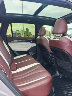 Geely Monjaro 2021 2.0TD DCT EVO Two-wheel-drive Zhizun type interior photo 12 Geely Monjaro 2021 2.0TD DCT EVO Two-wheel-drive Zhizun type interior photo 12