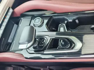 Geely Monjaro 2021 2.0TD DCT EVO Two-wheel-drive Zhizun type interior photo 16 Geely Monjaro 2021 2.0TD DCT EVO Two-wheel-drive Zhizun type interior photo 16