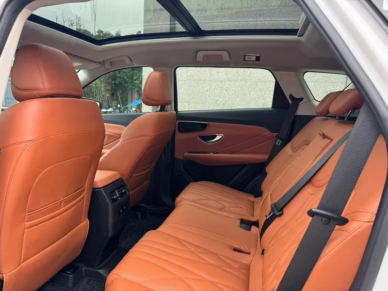 Jetour X70 PLUS 2025 1.5T 7DCT Deluxe Surge Edition 7 seat exterior photo 5