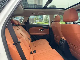 Jetour X70 PLUS 2025 1.5T 7DCT Deluxe Surge Edition 7 seat interior photo 8