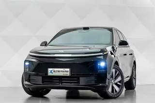 Li Auto L6 2025 Pro Smart Rejuvenation New Edition exterior photo 2