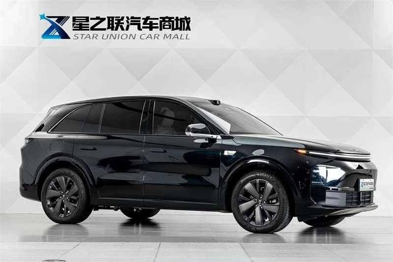 Li Auto L6 2025 Pro Smart Rejuvenation New Edition exterior photo 5