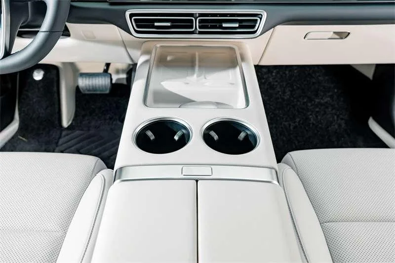 Li Auto L6 2025 Pro Smart Rejuvenation New Edition interior photo 14