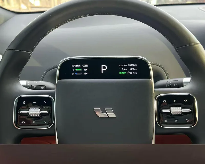 Li Auto L9 2022 Max Edición interior foto 11