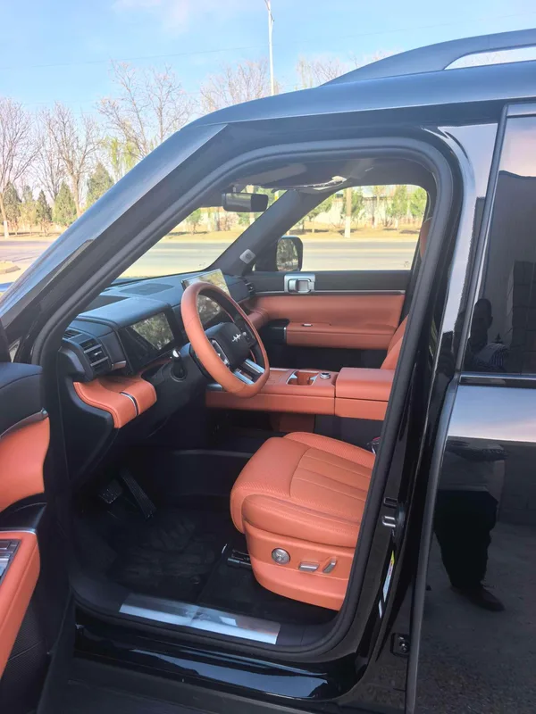 Fangchengbao Equation Leopard Titanium 7 2025 200KM Dos tracciones Max Edición interior foto 11