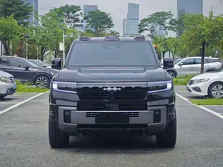 Fangchengbao Leopard 8 2025 Zhiyong Flagship Edition 6 seat exterior photo 2