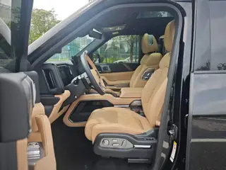 Fangchengbao Leopard 8 2025 Zhiyong Flagship Edition 6 seat exterior photo 7