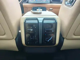 Fangchengbao Leopard 8 2025 Zhiyong Flagship Edition 6 seat interior photo 15