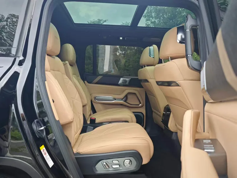 Fangchengbao Leopard 8 2025 Zhiyong Flagship Edition 6 seat interior photo 20