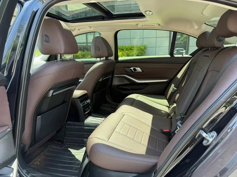 BMW 3 Series 2020 325Li M Sports suit interior photo 6