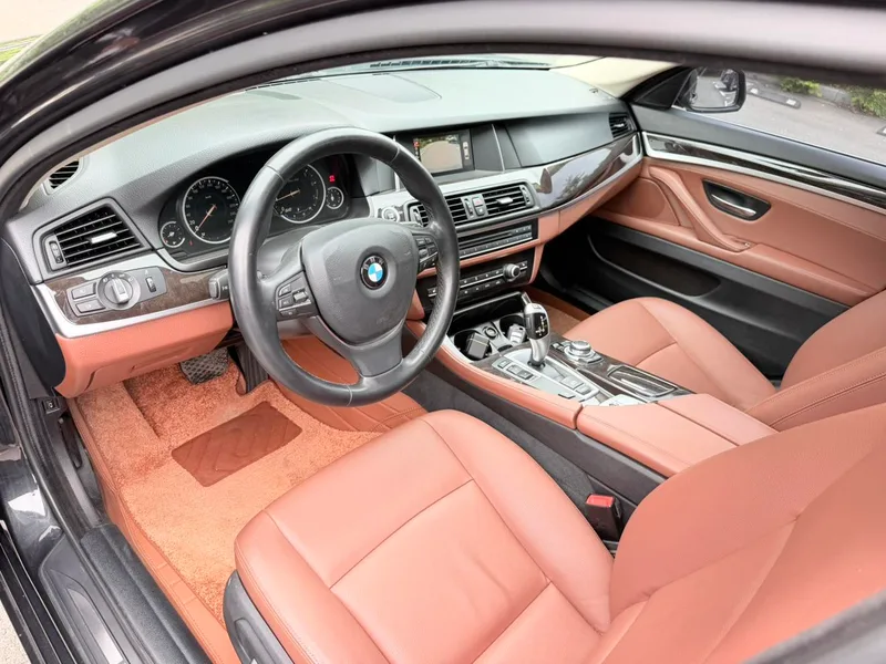 BMW 5 Series 2017 525Li Luxury Design Set exterior photo 9