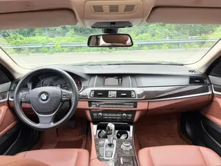 BMW 5 Series 2017 525Li Luxury Design Set interior photo 11