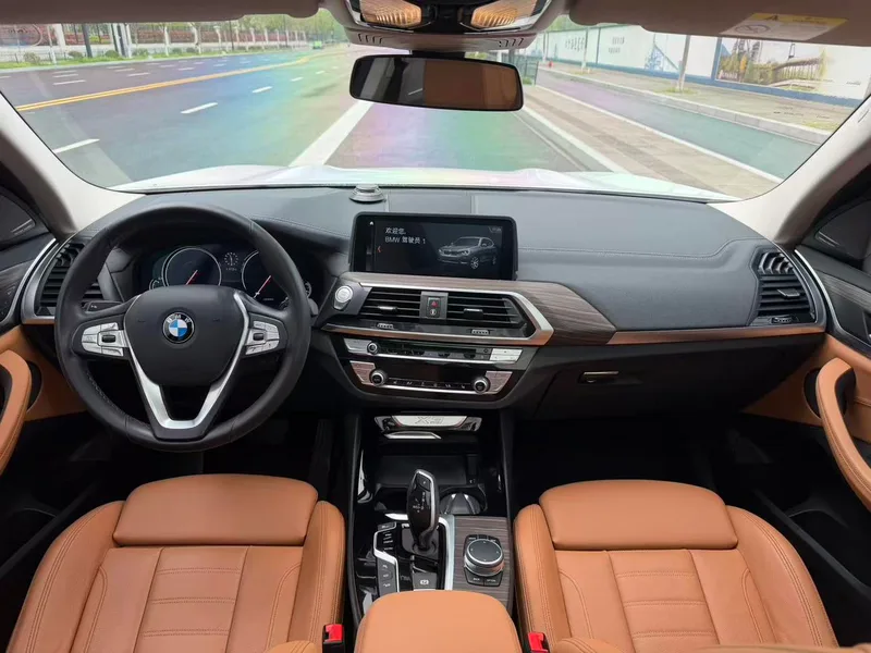 BMW X3 2019 xDrive28i Luxury Set interior photo 14