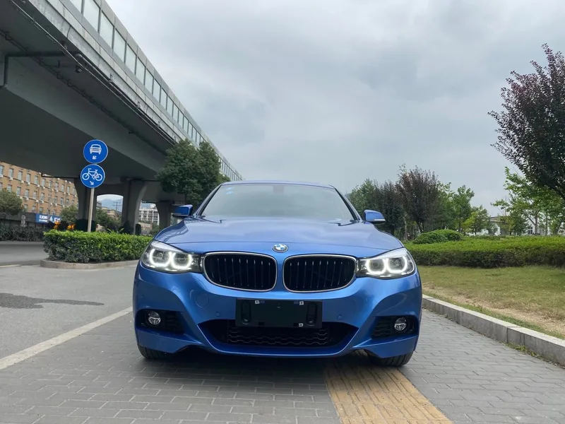 BMW 3 Series GT 2020 320i M Sports suit exterior photo 2