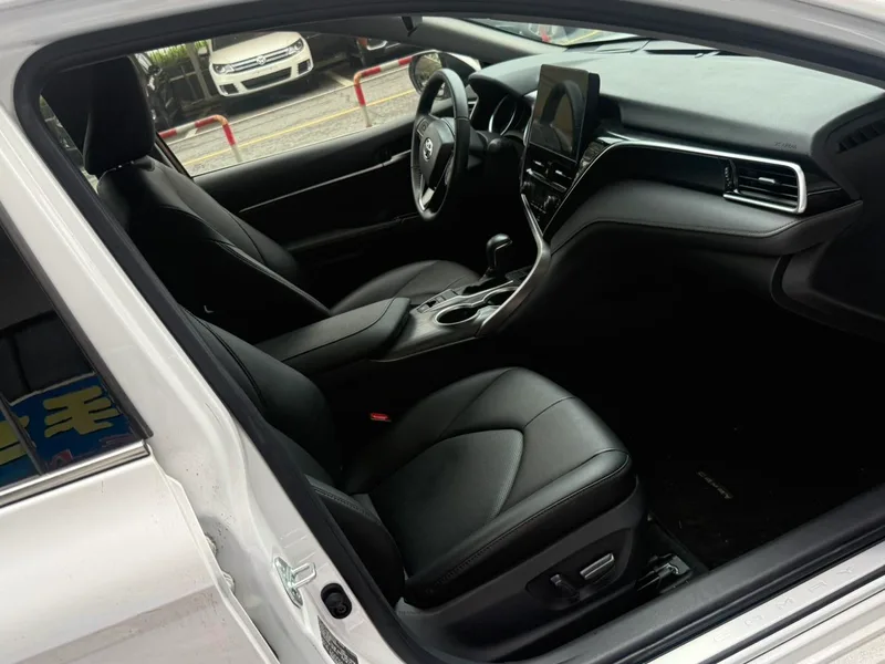 Toyota Camry 2023 2.0G Luxury Edition exterior photo 6