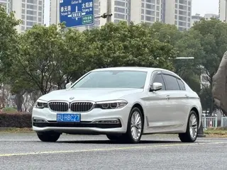 BMW 5 Series 2018 530Li Premium Class Luxury Set exterior photo 1
