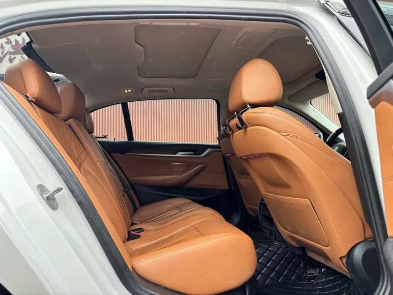 BMW 5 Series 2018 530Li Premium Class Luxury Set exterior photo 8