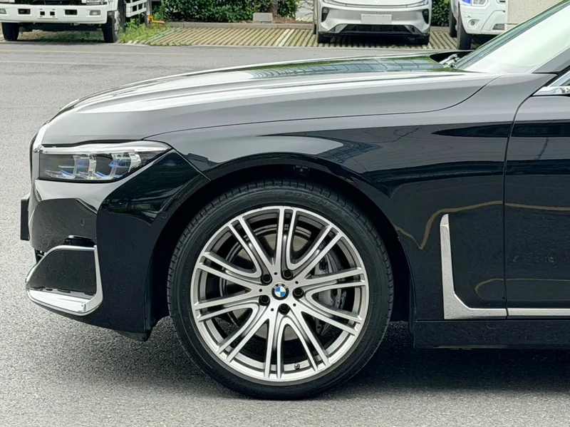 BMW 7 Series 2021 740Li xDrive Administrative Luxury Set exterior photo 7