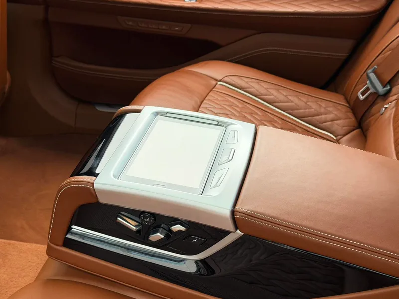 BMW 7 Series 2021 740Li xDrive Administrative Luxury Set interior photo 14