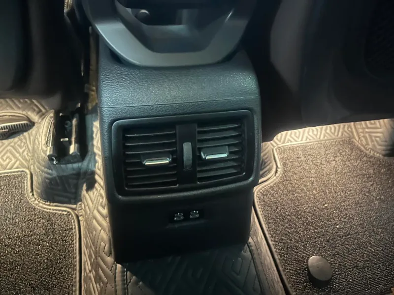 BMW X2 2021 Restyling sDrive25i M Off-road suit interior photo 13