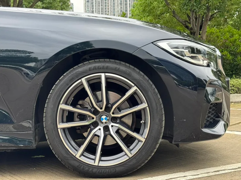 BMW 3 Series 2022 325Li M Ensemble de sport extérieur photo 9