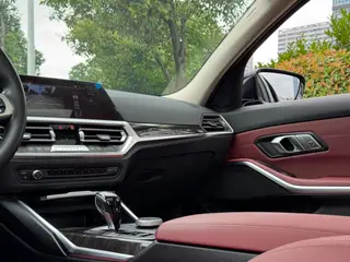 BMW 3 Series 2022 325Li M Ensemble de sport intérieur photo 16