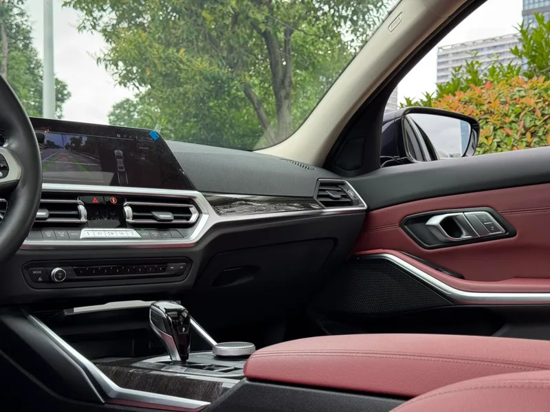BMW 3 Series 2022 325Li M Ensemble de sport intérieur photo 16