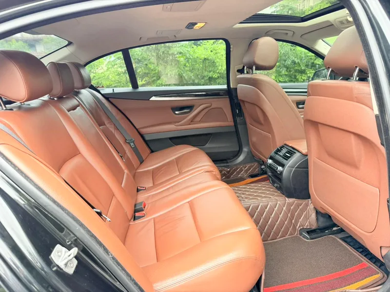 BMW 5 Series 2014 528Li Leader intérieur photo 12