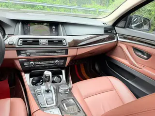 BMW 5 Series 2014 528Li Leader intérieur photo 13