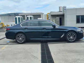 BMW 5 Series 2021 525Li M Ensemble de sport extérieur photo 4