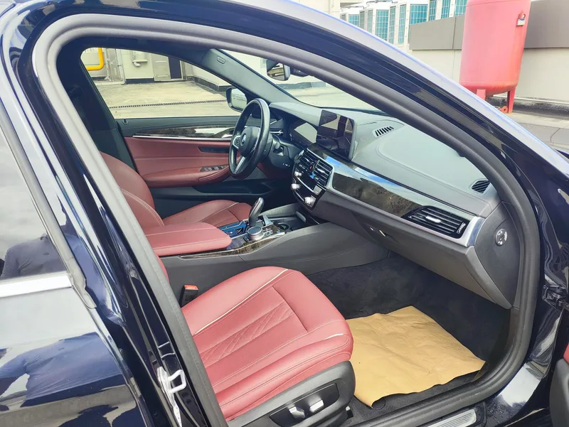 BMW 5 Series 2021 525Li M Ensemble de sport intérieur photo 11