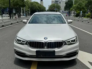 BMW 5 Series 2020 525Li Роскошный набор экстерьер фото 2
