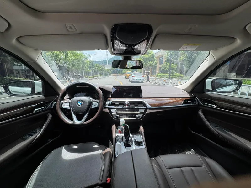 BMW 5 Series 2020 525Li Роскошный набор экстерьер фото 5